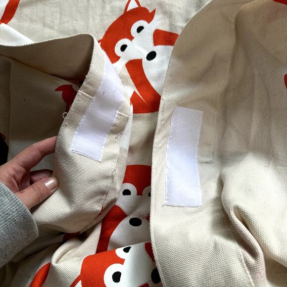 3 Sprouts Convertible Toy Storage Bag and Portable Play Mat, Orange Fox Pattern - Picture 10 of 15